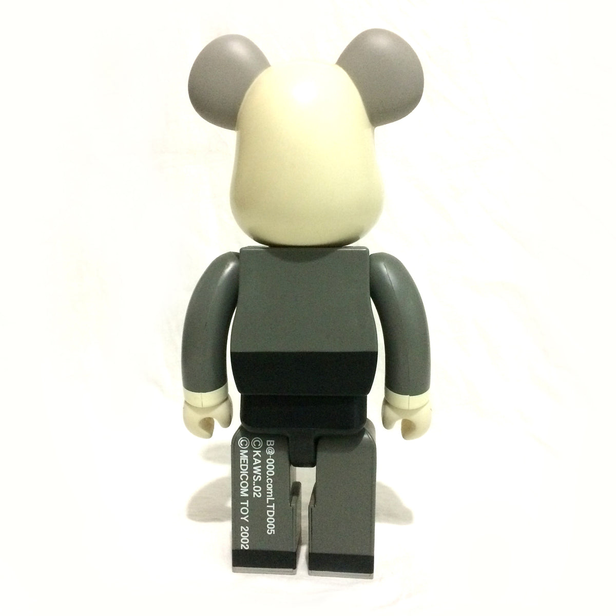 Bearbrick x Kaws (Grey) 400% Vinyl Figure – Rotterdam Comics
