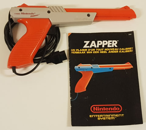 Nintendo Entertainment System Zapper (w/ booklet)