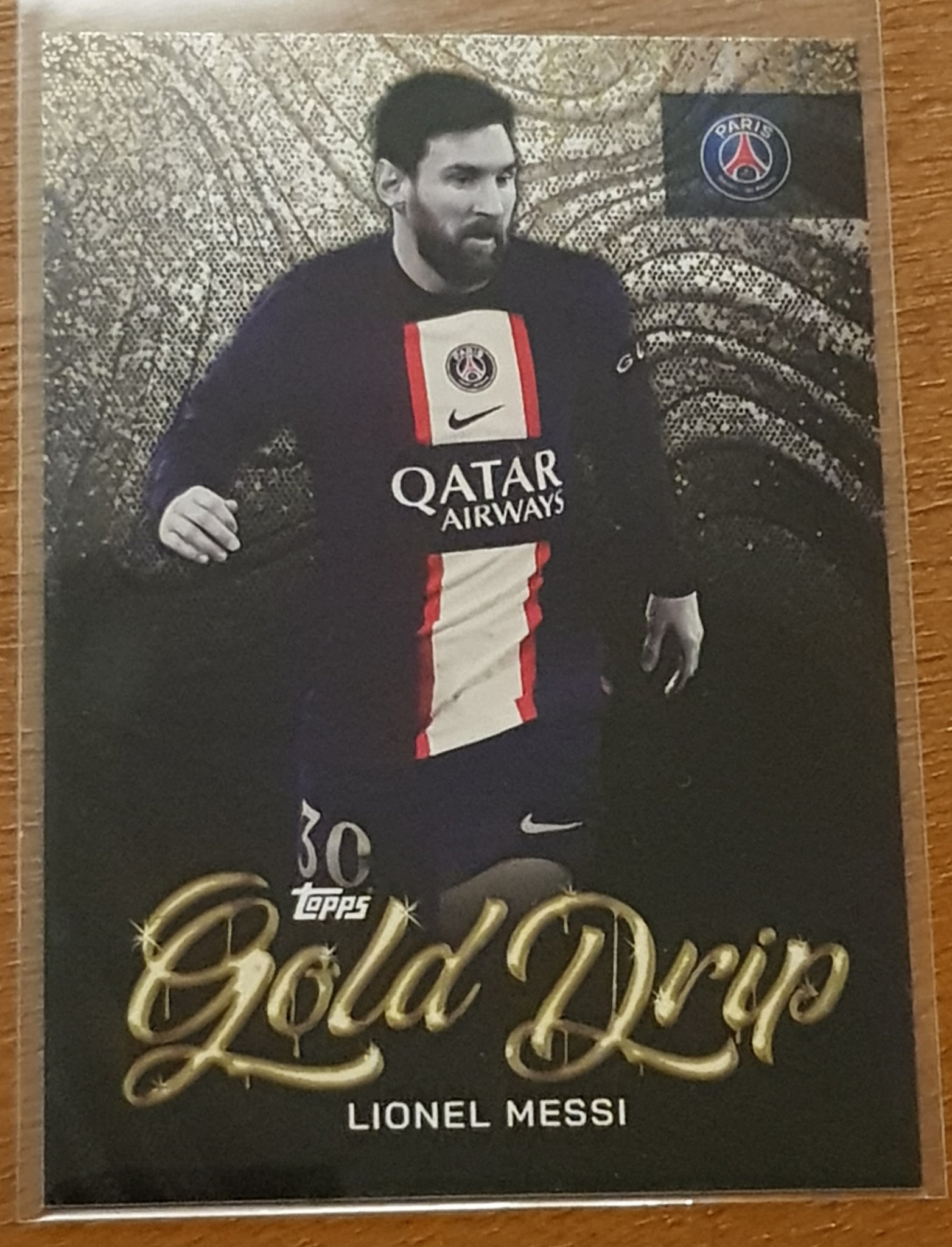 2022-23 Topps Paris Saint-Germain Team Set Gold Drip Lionel Messi #48 Trading Card