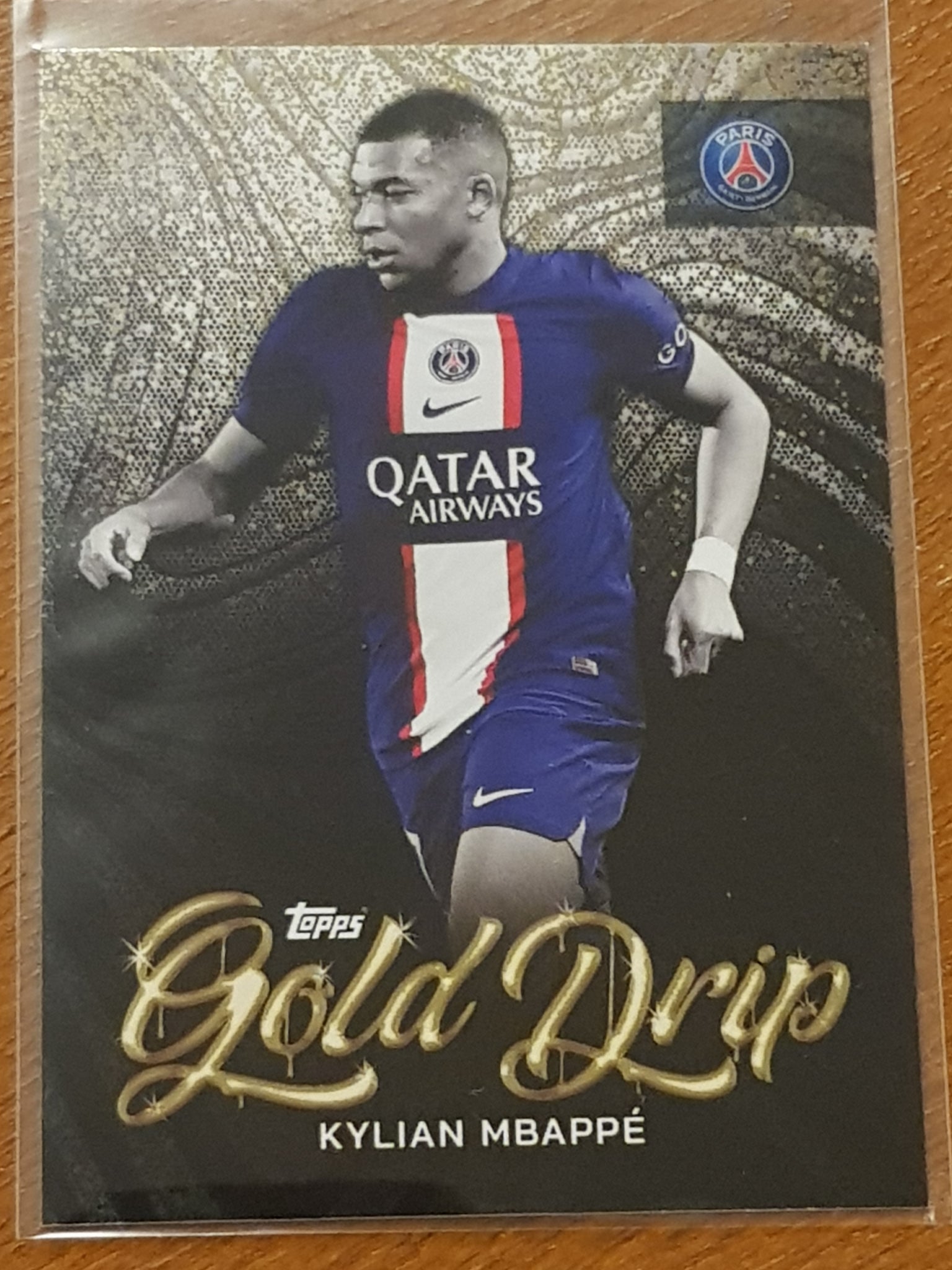 2022-23 Topps Paris Saint-Germain Team Set Gold Drip Kylian Mbappe #49 Trading Card