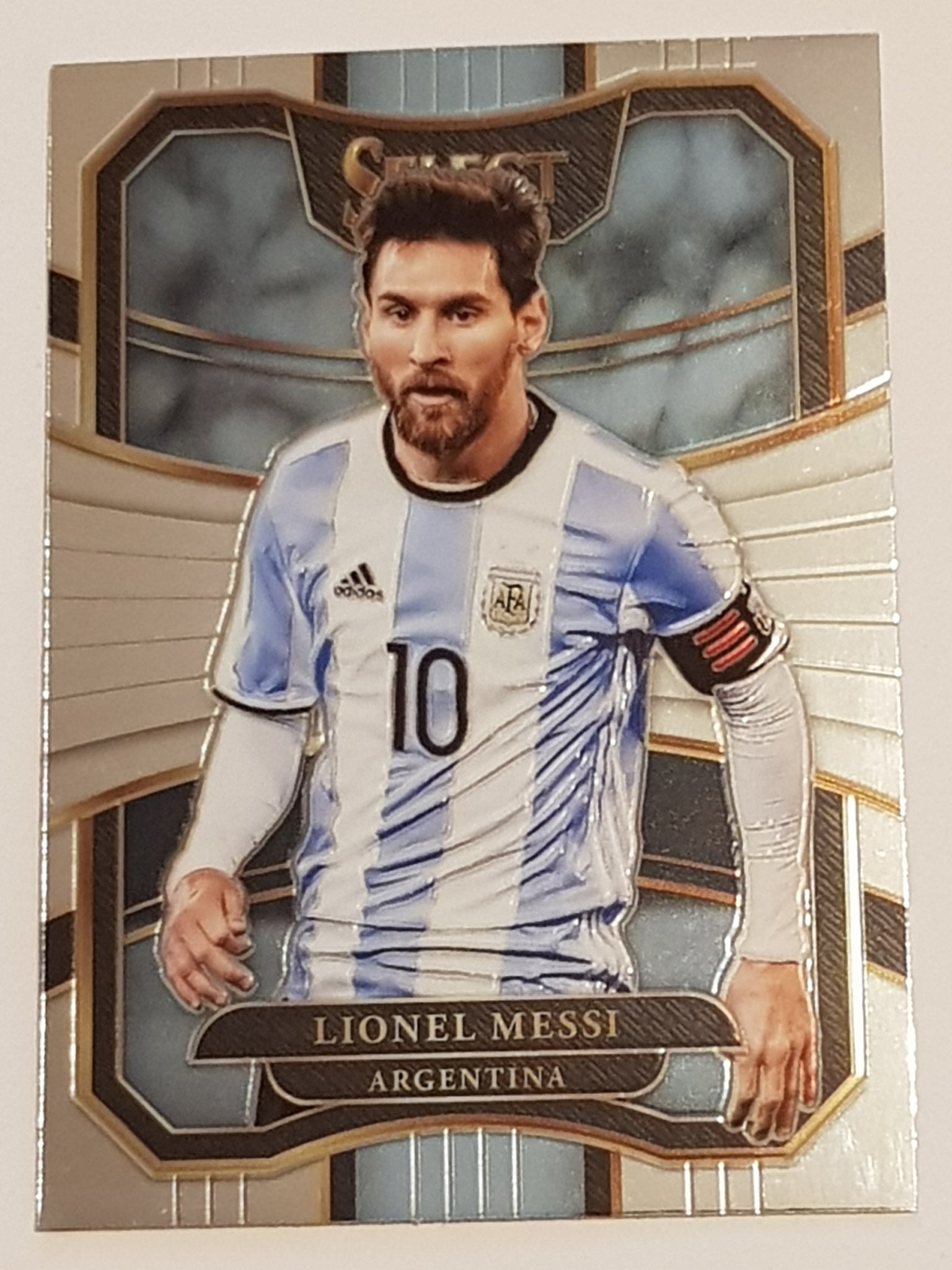 2017-2018 Panini Select Lionel Messi #76 Trading Card