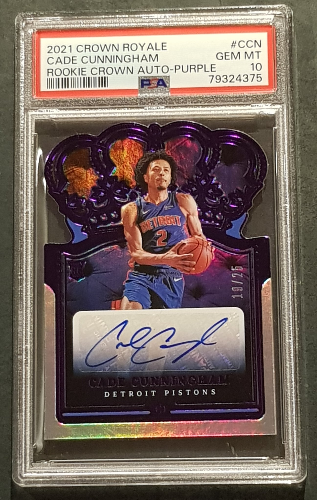 2021 Panini Crown Royale Cade Cunningham #RC-CCN Crown Autograph Purple /25 PSA 10 Rookie Card