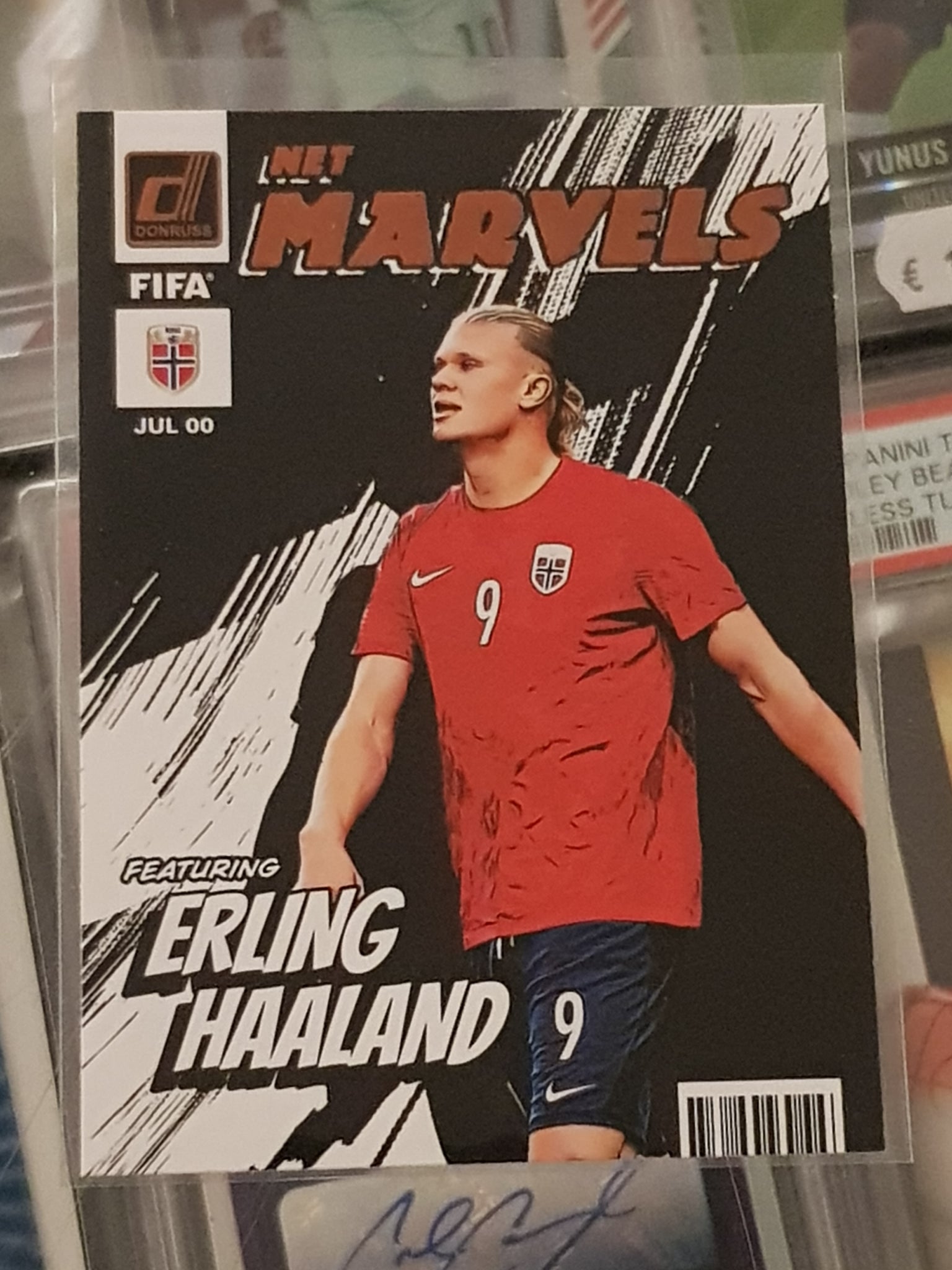 2022-23 Panini Donruss Soccer FIFA Erling Haaland Net Marvels #17 Bronze Trading Card