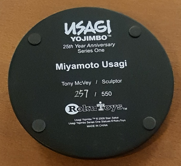 Usagi Yojimbo 25th Year Anniversary 10" Miyamoto Usagi Limited Edition Statue