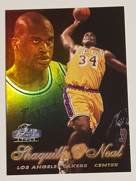1997-98 Flair Showcase Style Row 2 Shaquille O'Neal #7 Showstopper Trading Card