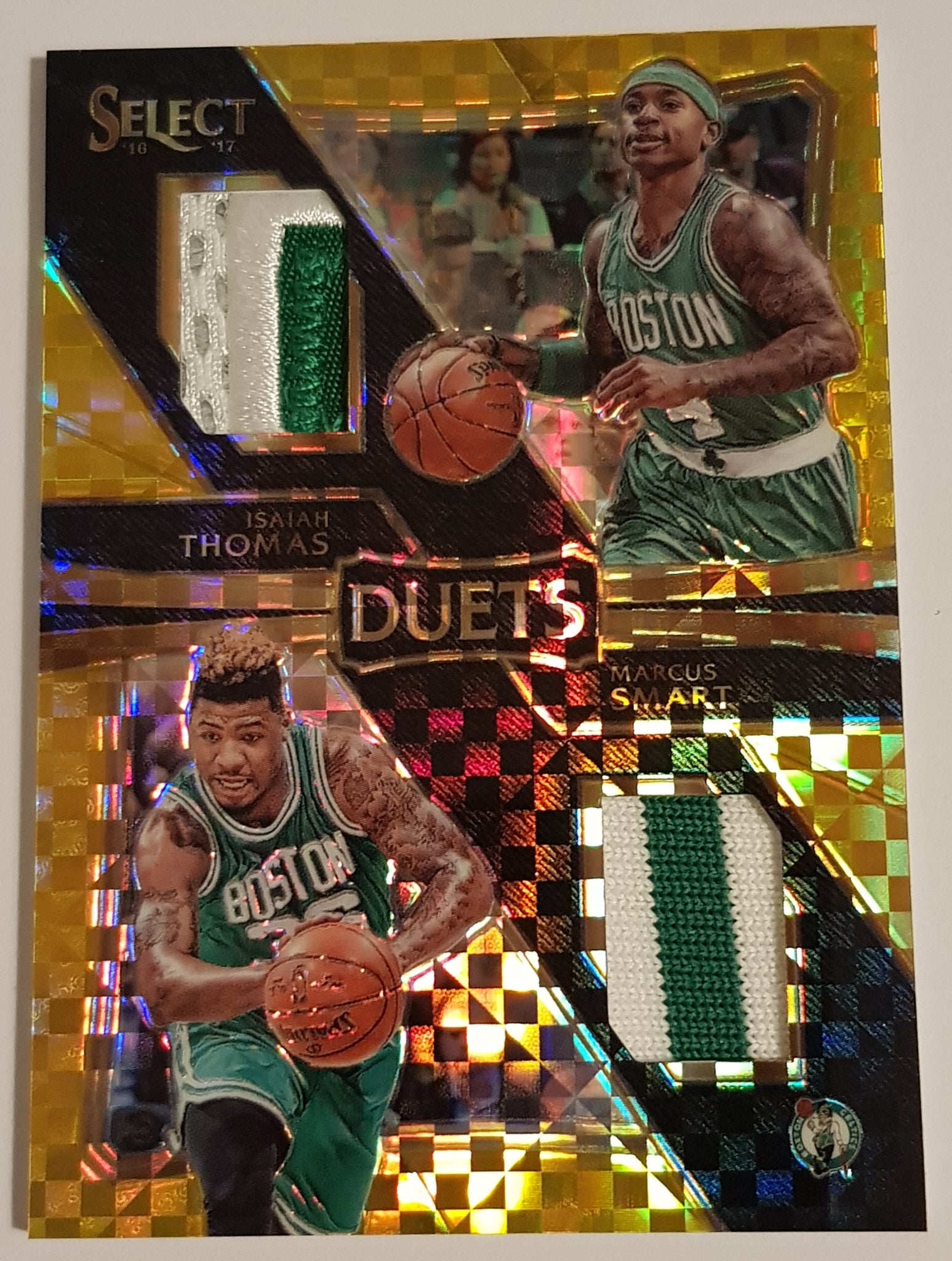 2016-17 Panini Select Basketball Isaiah Thomas/Marcus Smart #24 Duets Gold Parallel /10 Game-Used Dual Patch Trading Card