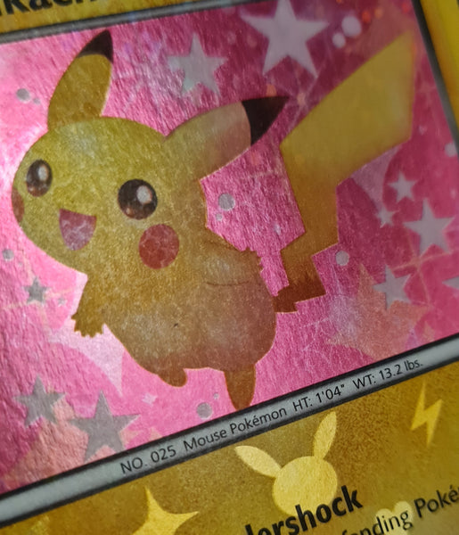 Pokemon Black and White Legendary Treasures Pikachu #RC7/RC25 Radiant Collection Holo Trading Card