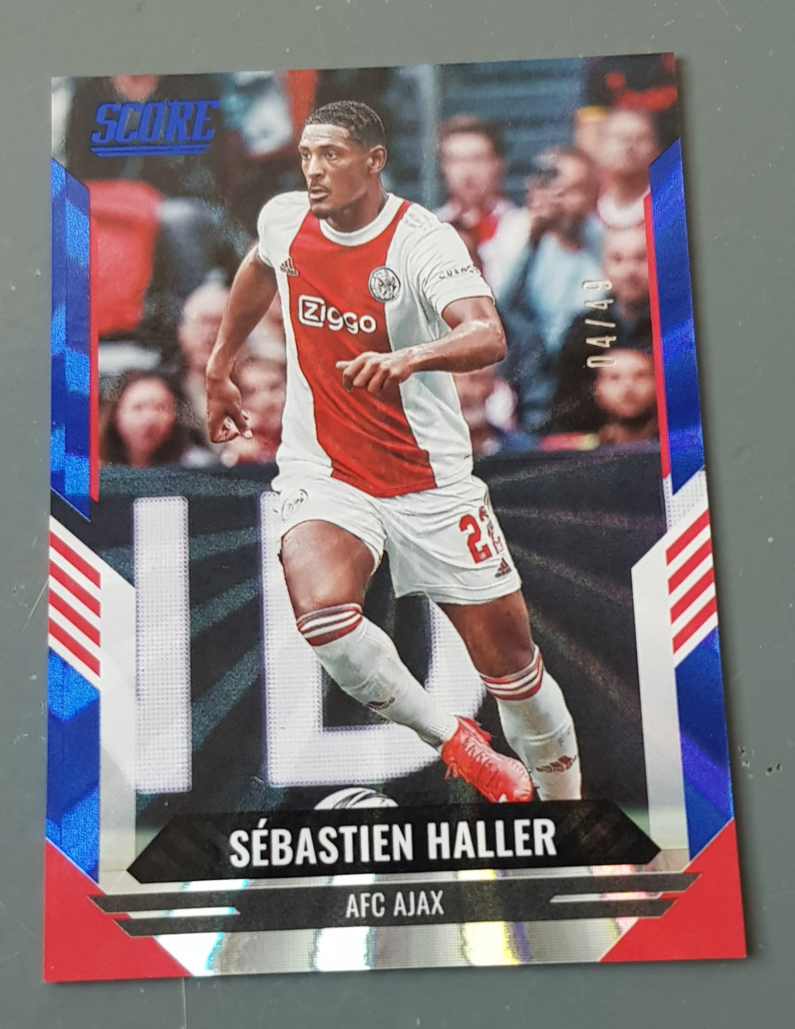 2021-22 Panini Score FIFA Sébastien Haller #144 Blue Laser Parallel /49 Trading Card