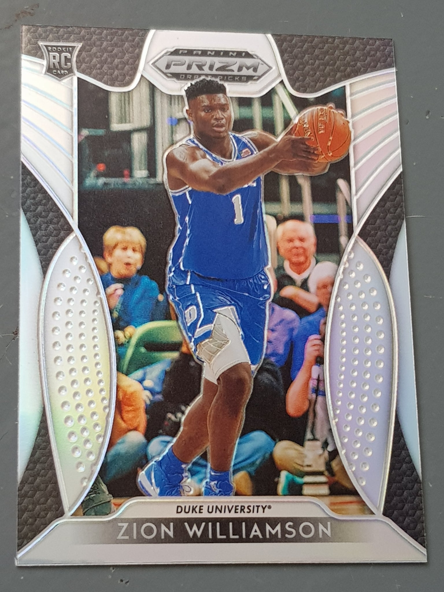 2019-20 Panini Prizm Draft Picks Basketball Zion Williamson #64 Silver Rookie Card