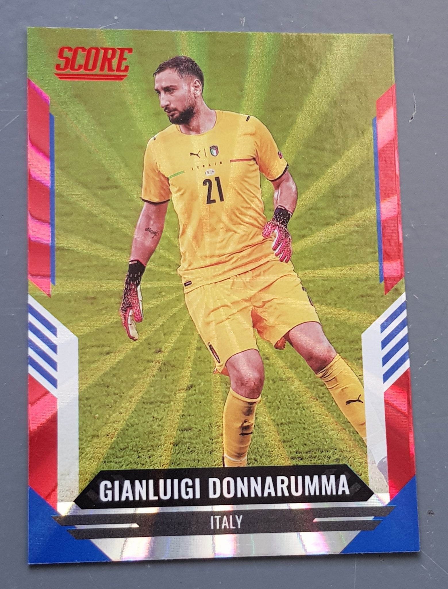 2021-22 Panini Score FIFA Gianluigi Donnarumma #85 Red Laser Parallel Trading Card