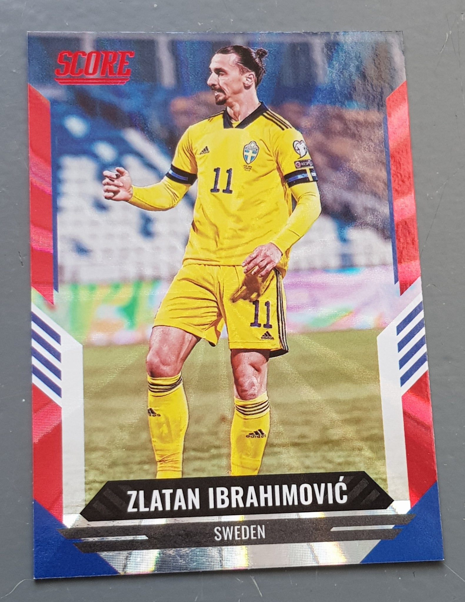 2021-22 Panini Score FIFA Zlatan Ibrahimovic #1 Red Laser Parallel Trading Card