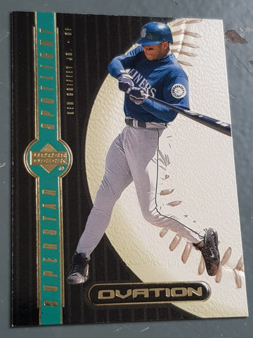 2000 Upper Deck Ovation Superstar Spotlight Ken Griffey Jr #81 Trading Card