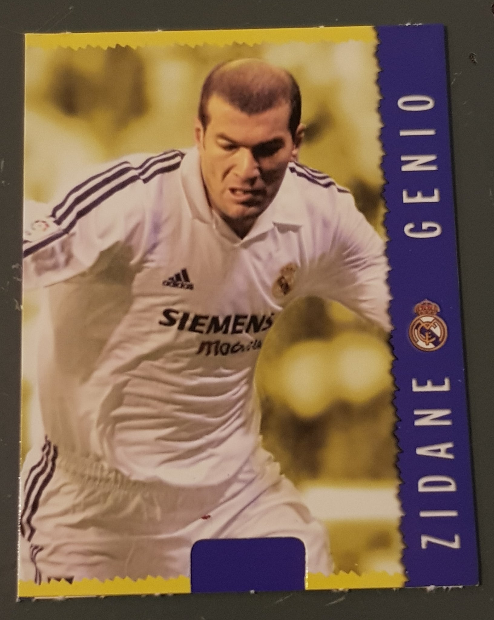 2005 Las Fichas de La Liga Mundicromo Zinedine Zidane #108 Pop-Up Trading Card