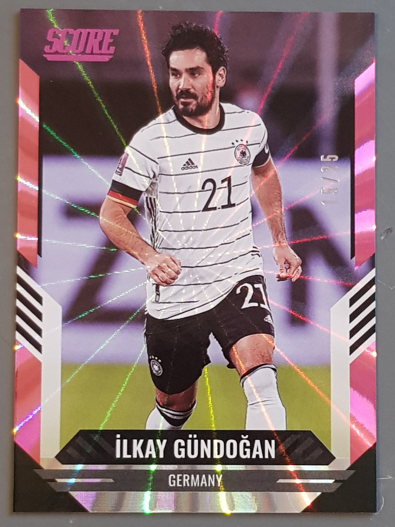 2021-22 Panini Score FIFA Ilkay Gündoğan #35 Pink Lava Parallel /25 Trading Card