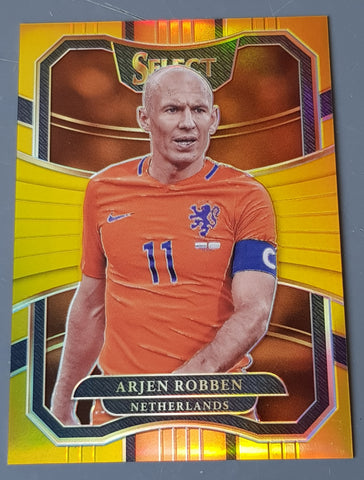 2017-2018 Panini Select Soccer Arjen Robben #15 Gold Prizm /10 Trading Card