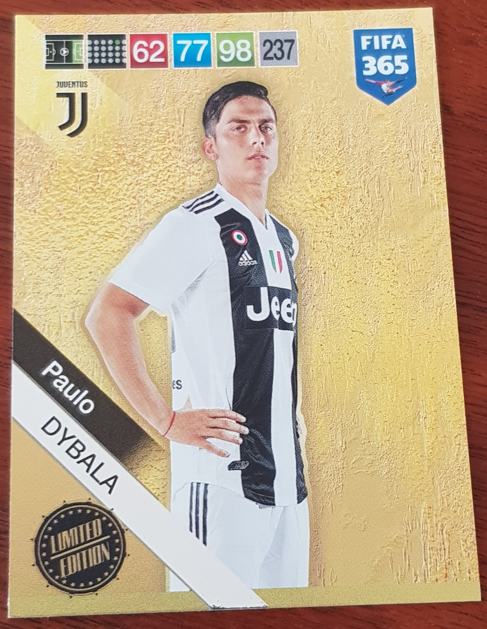 2018 Panini Adrenalyn FIFA 365 Paulo Dybala Limited Edition Trading Card