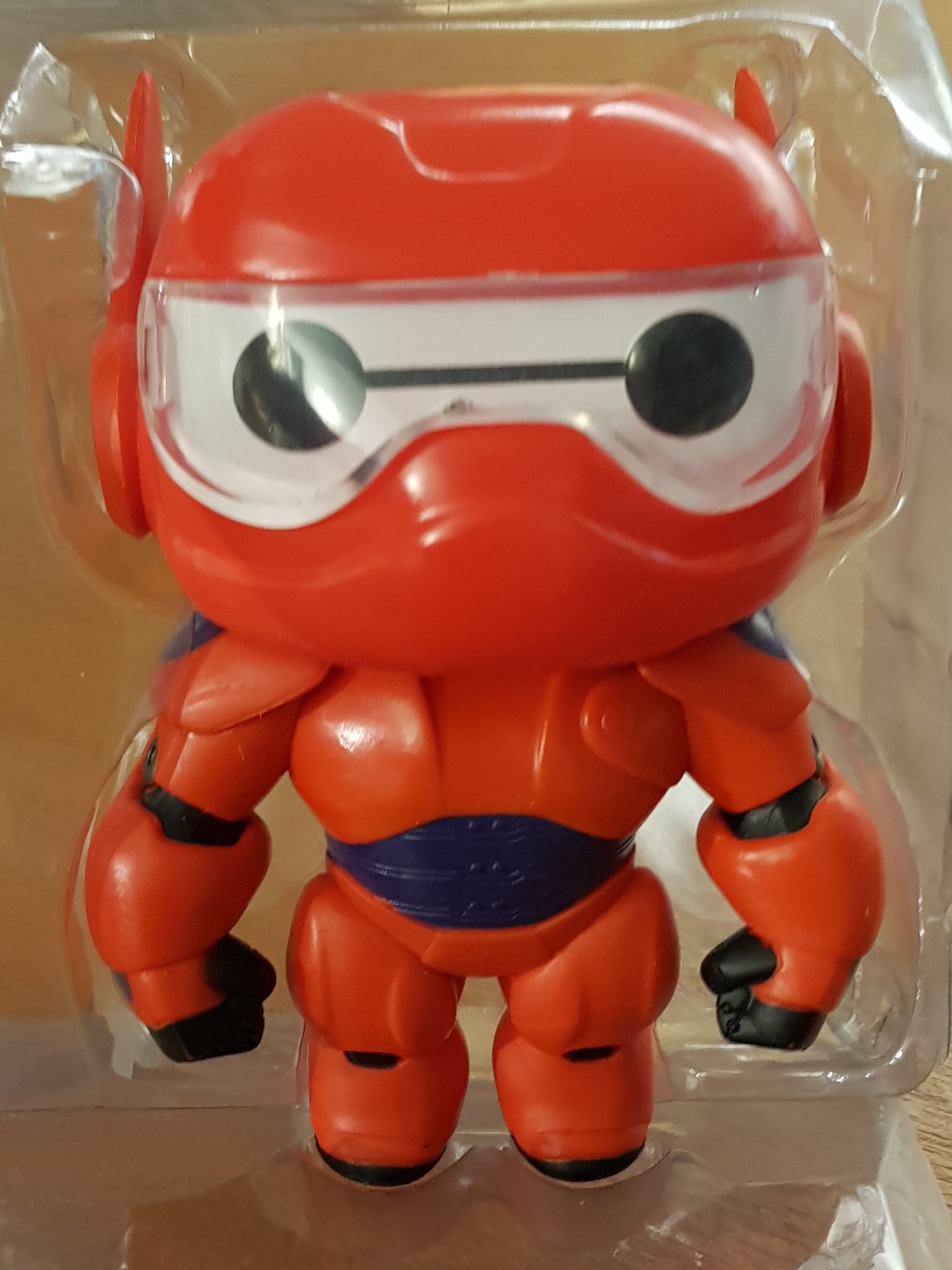 Armored baymax best sale funko pop