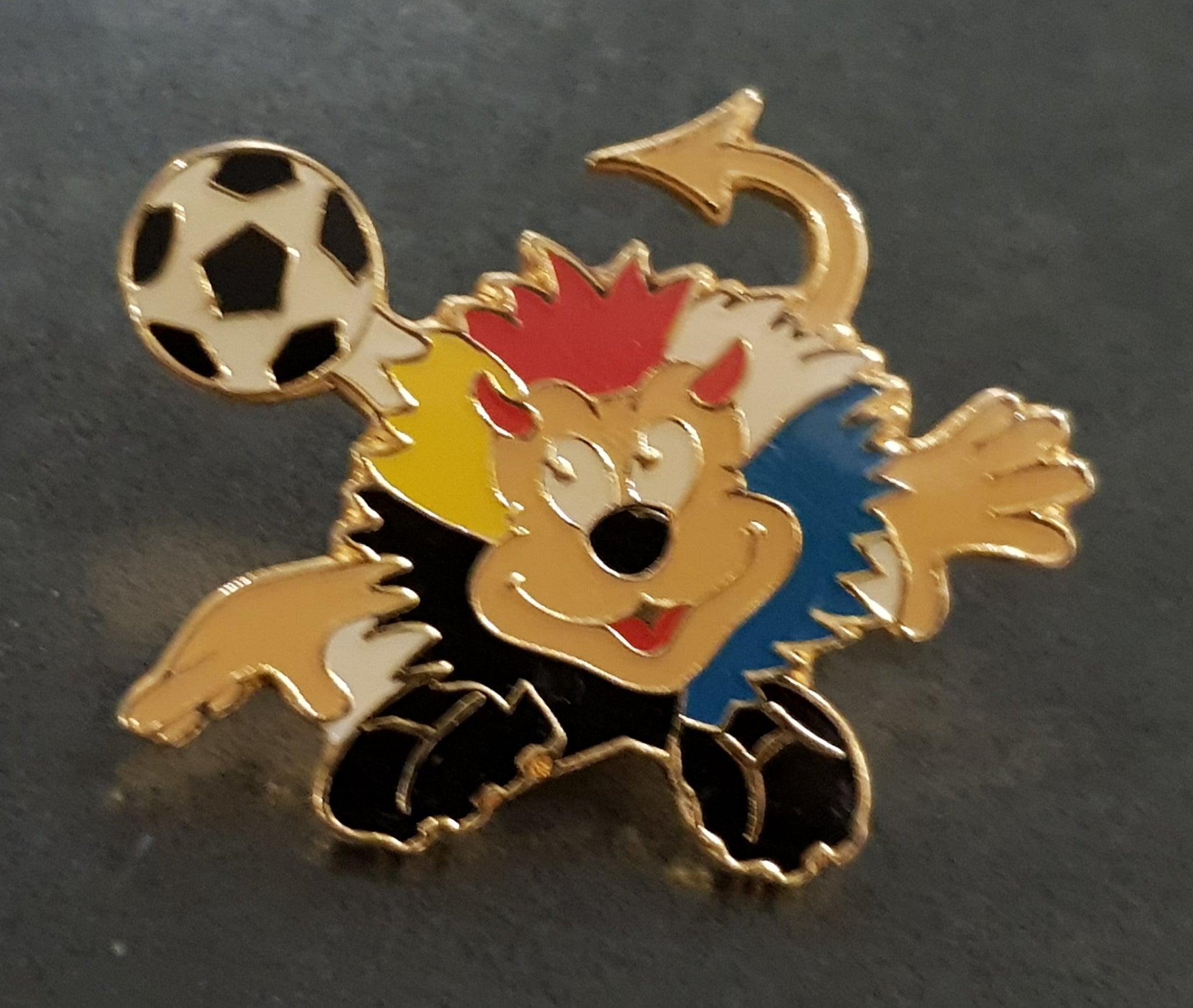 UEFA Euro 2000 Benelucky Mascot - Enamel Pin Design