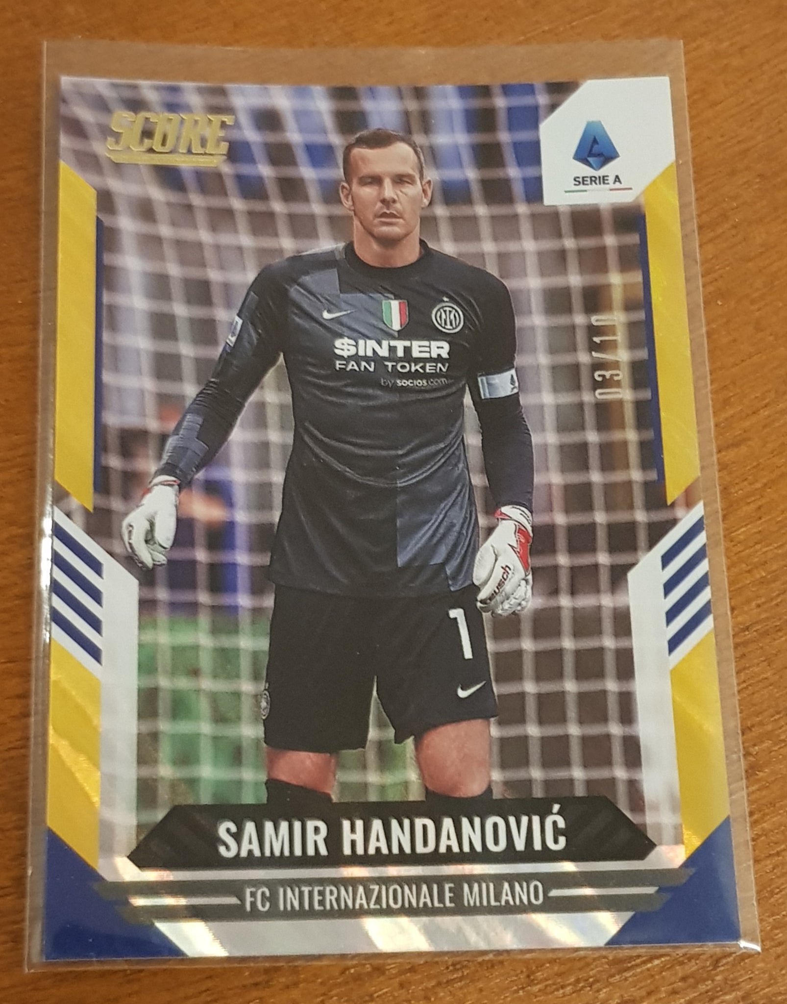 2021-22 Panini Score Serie A Samir Handanović #1 Gold Lava Parallel /10 Trading Card