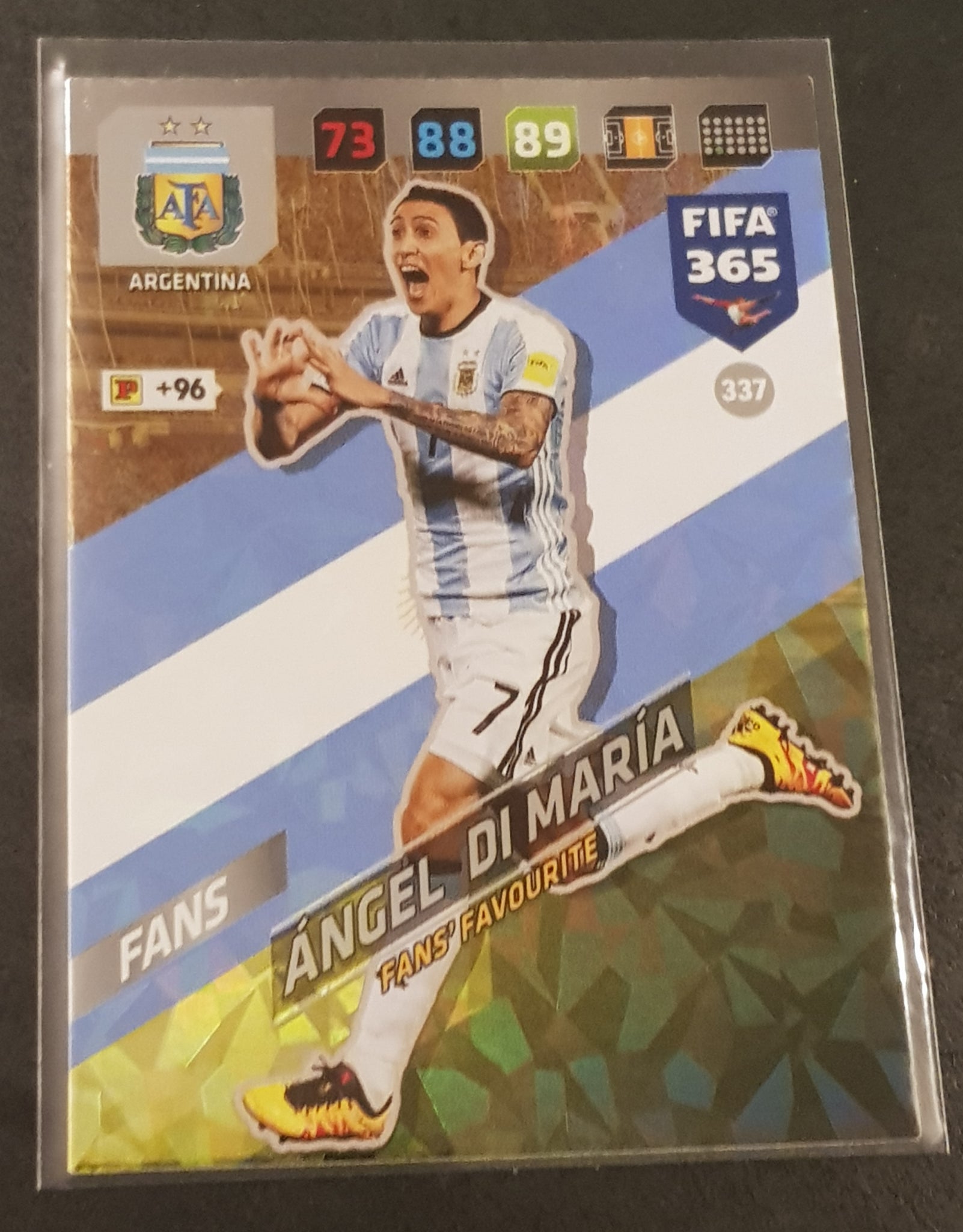 2018 Panini Adrenalyn FIFA 365 Angel di Maria Fan's Favourite #337 Trading Card