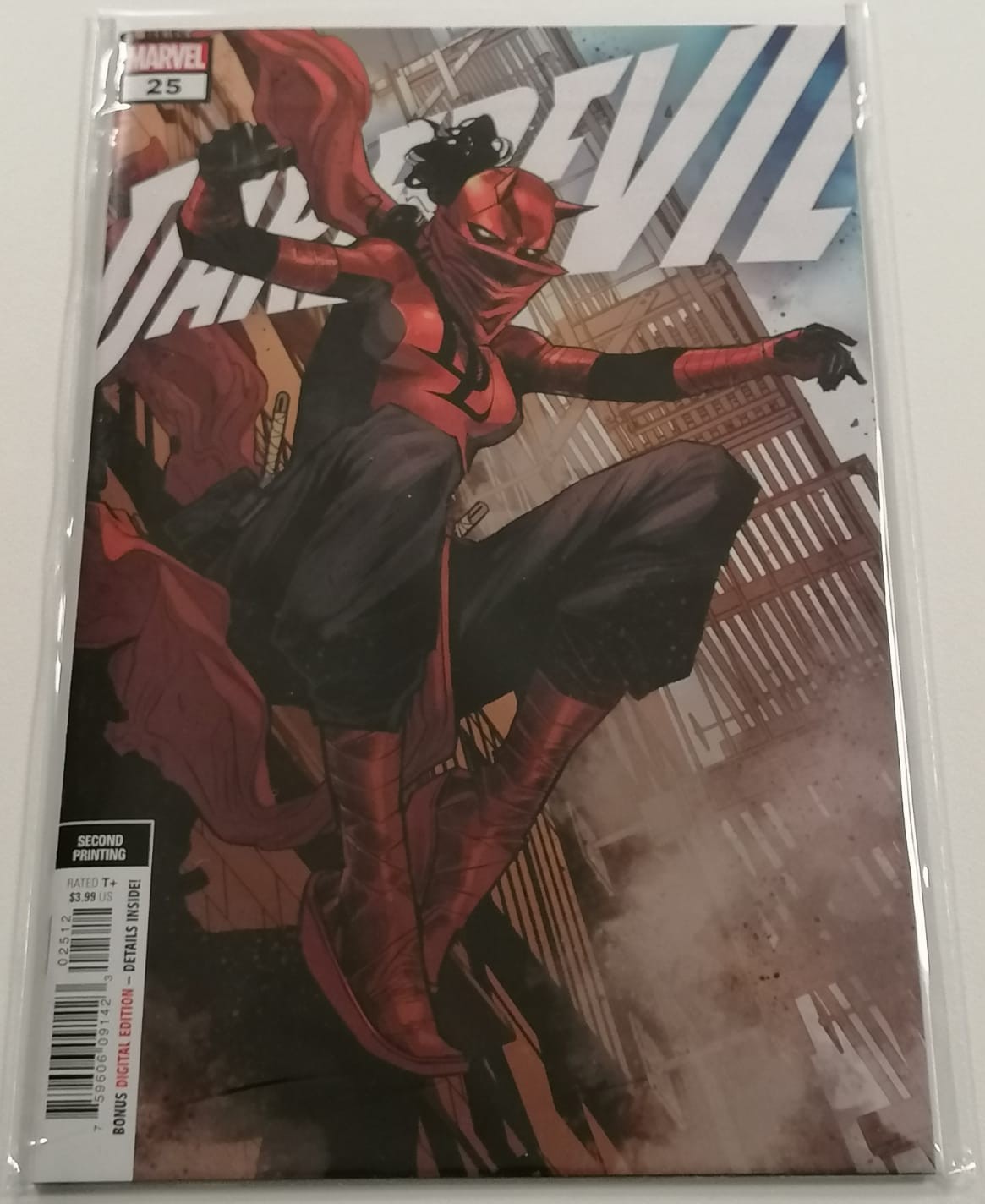 Daredevil #25 NM (2nd print) Variant