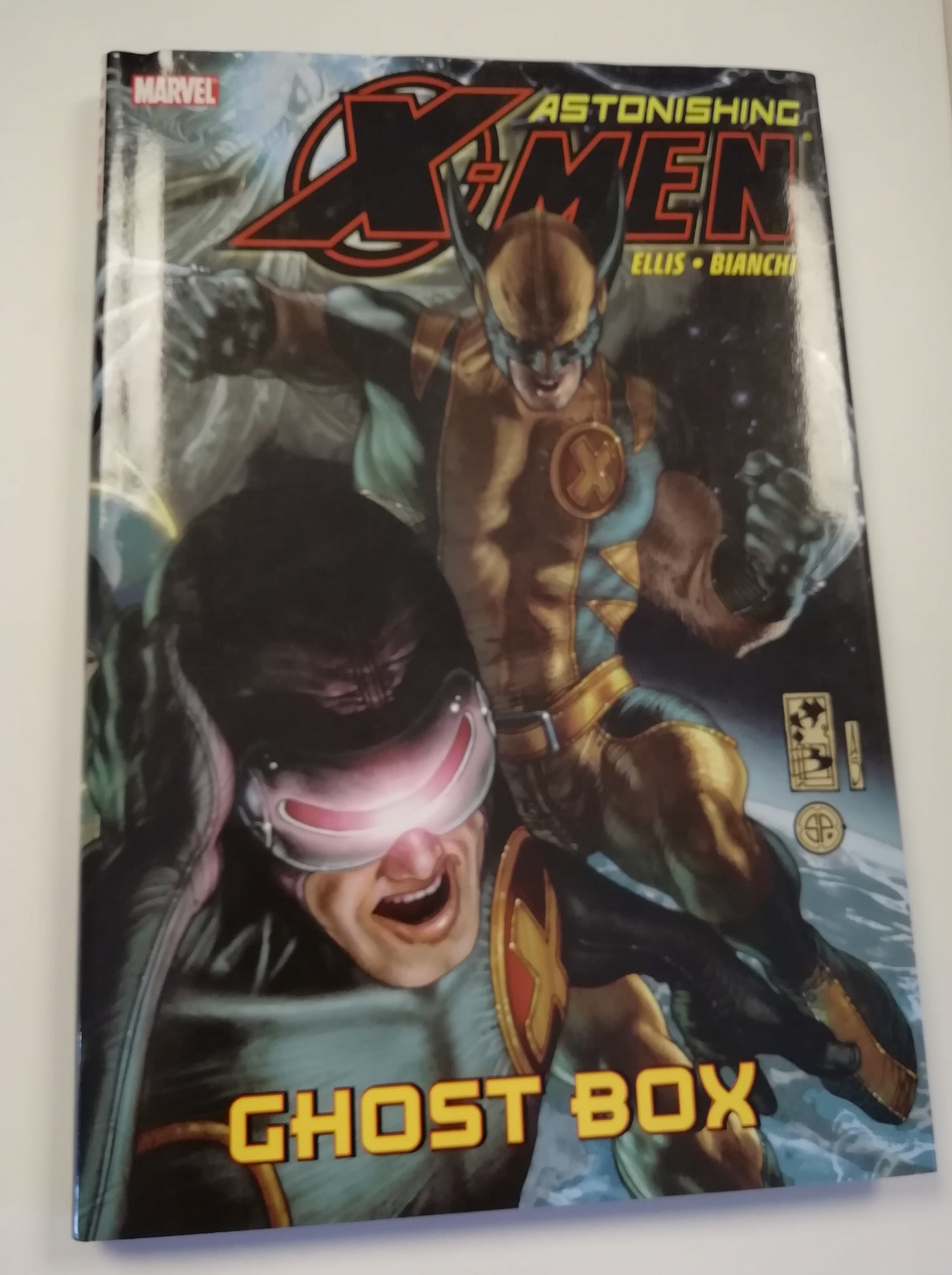 Astonishing X-Men Ghost Box HC NM