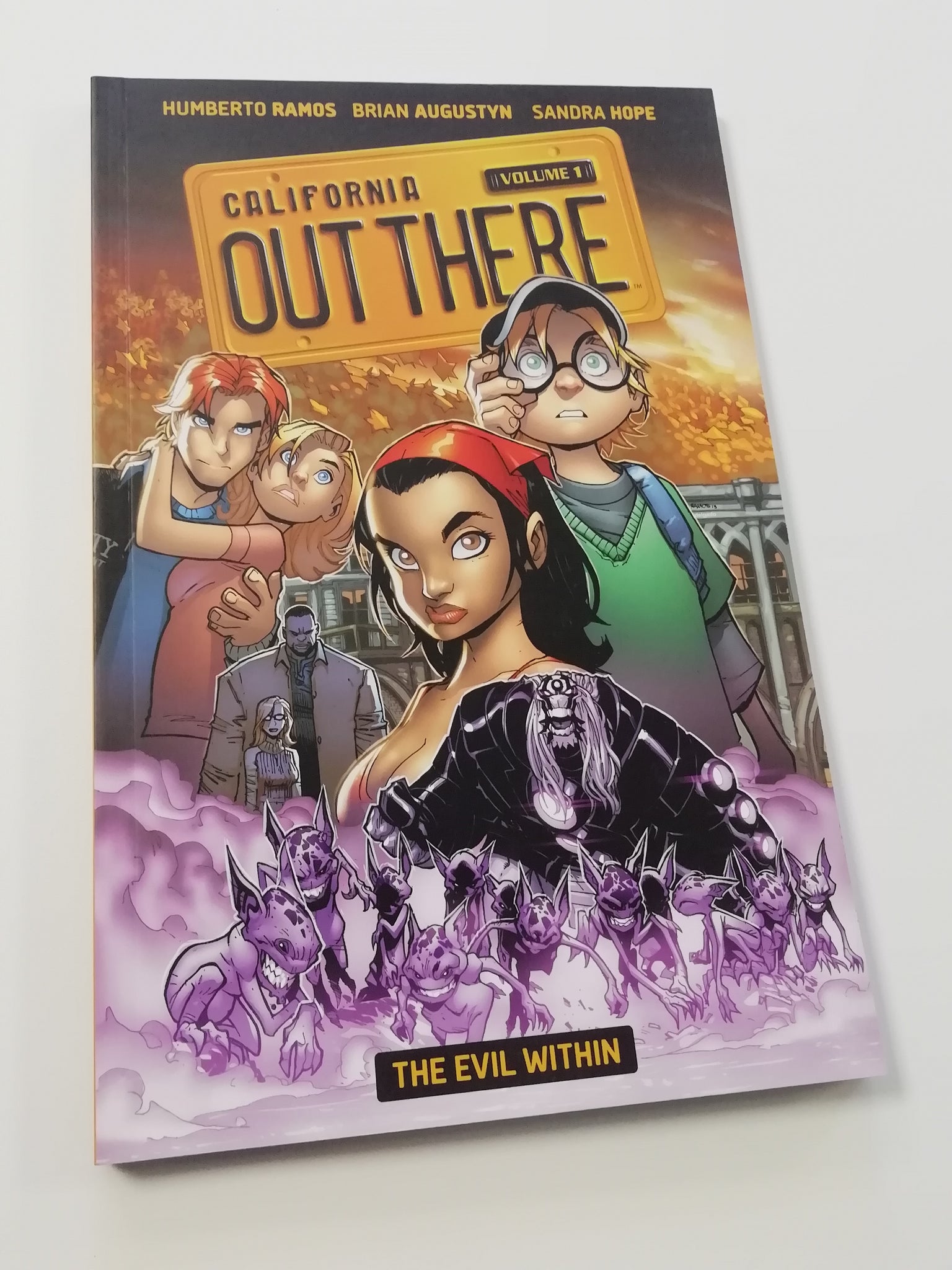 Out There Vol.1 TPB NM