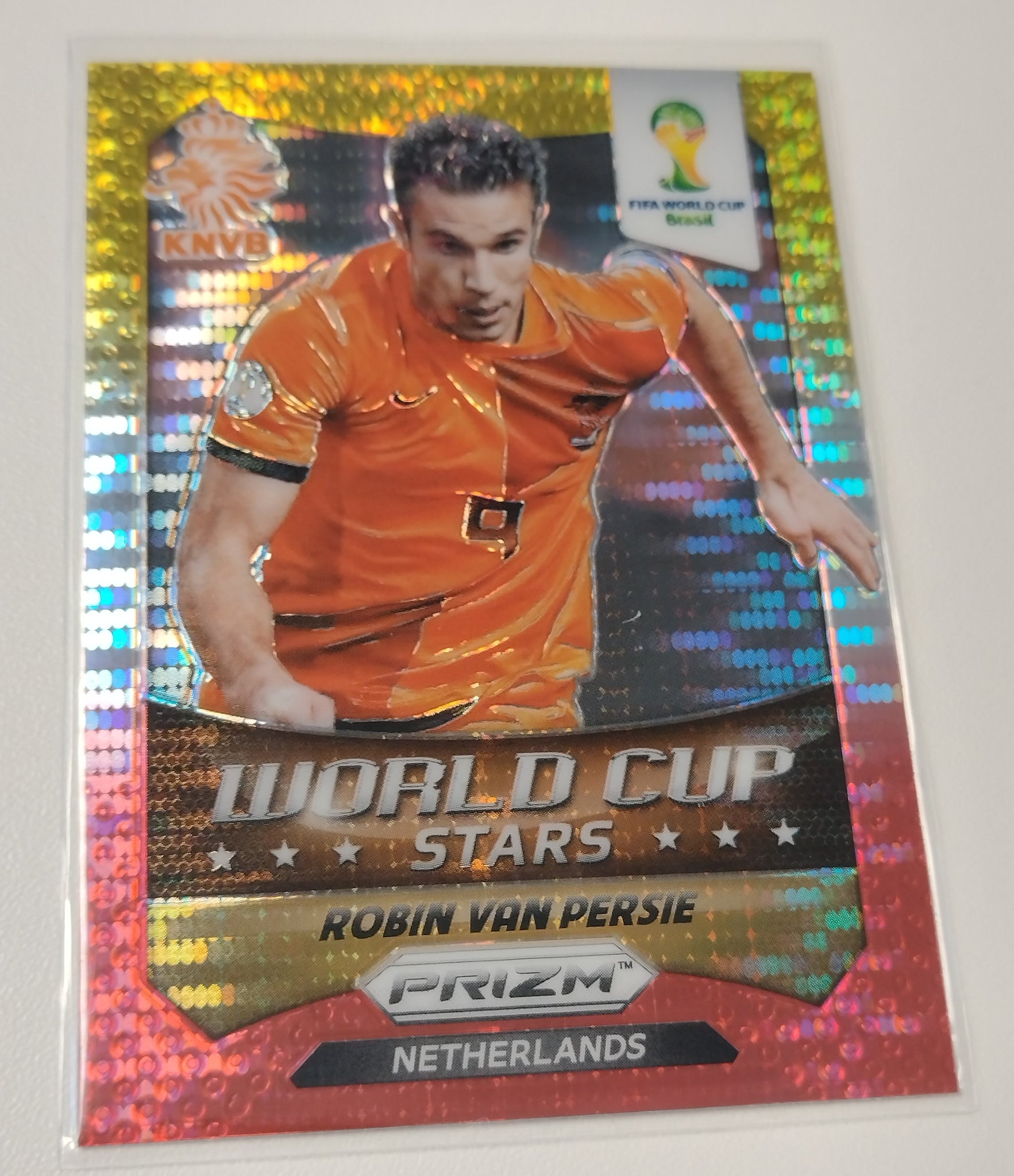 2014 Panini Prizm World Cup #21 Robin van Persie Yellow/Red Wave Trading Card