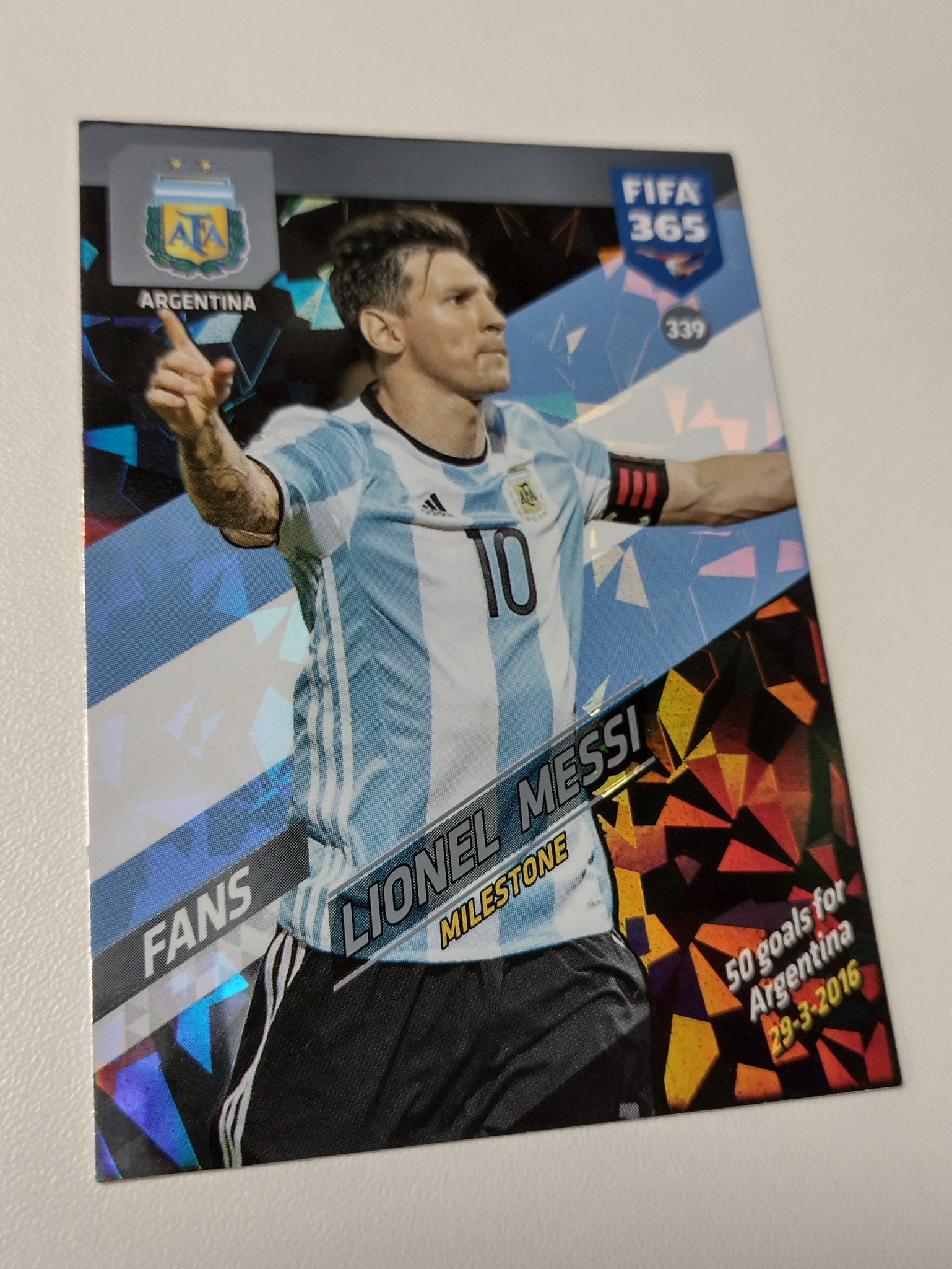 2018 Panini Adrenalyn FIFA 365 Lionel Messi MILESTONE #339 Trading Card