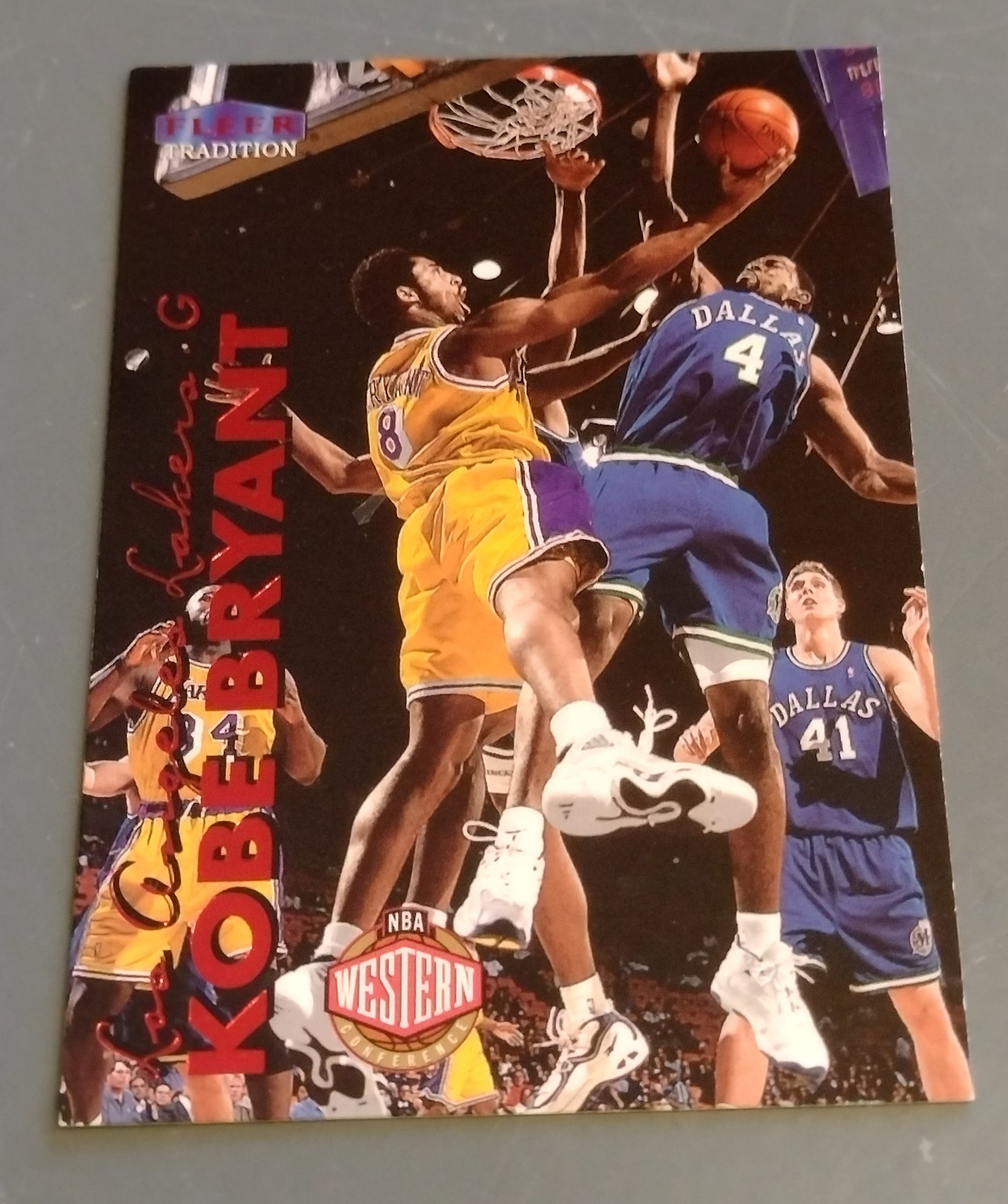 1999-00 Fleer Tradition Kobe Bryant #2 Trading Card