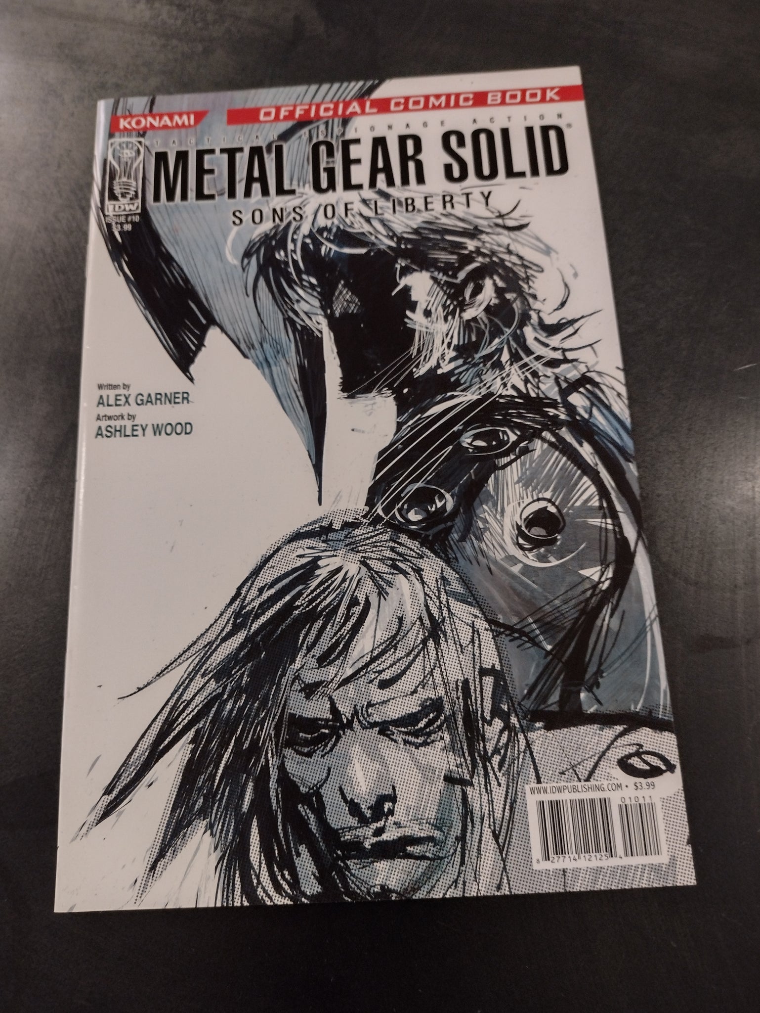 Metal Gear Solid Sons of Liberty #10 NM-