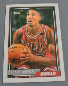 1992-93 Topps Scottie Pippen #389 Trading Card