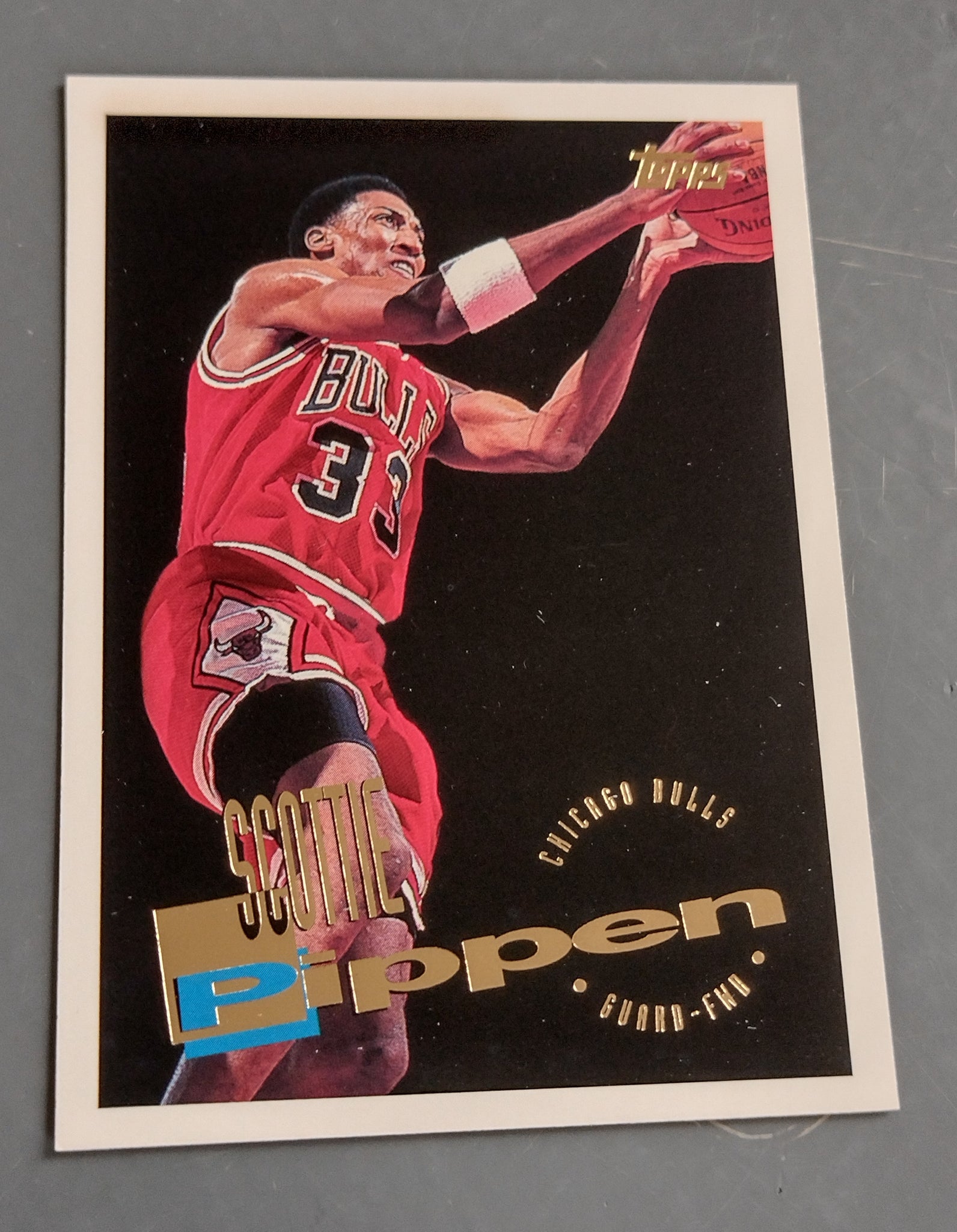 1995-96 Topps Scottie Pippen #45 Trading Card