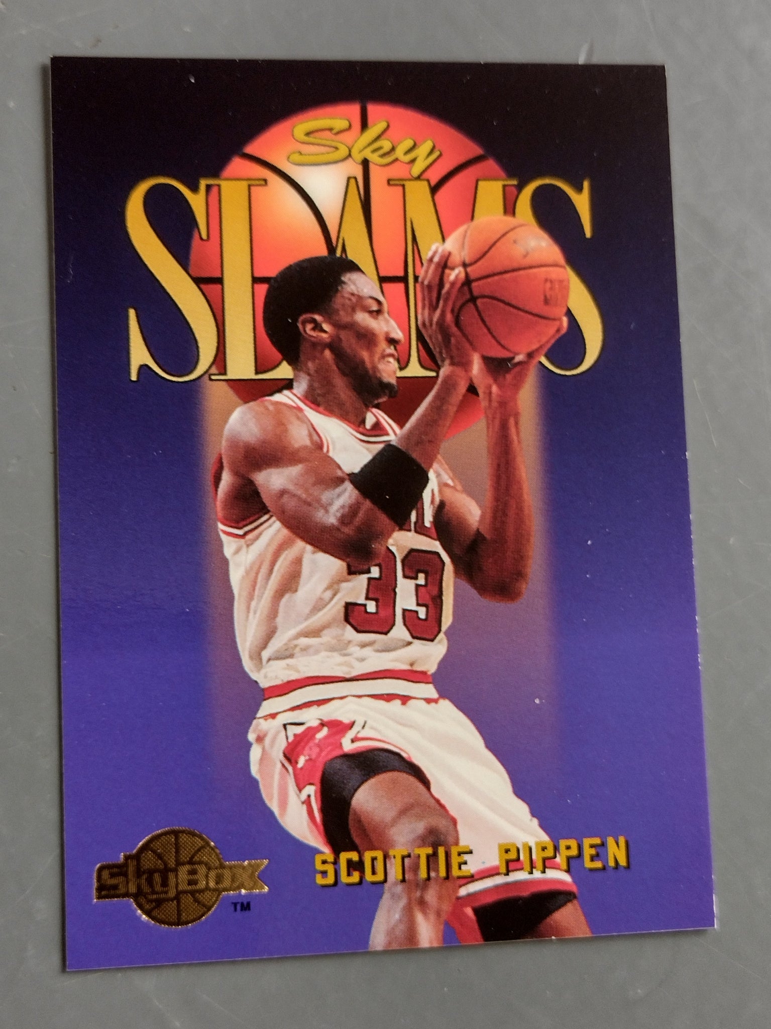 1994-95 Skybox Scottie Pippen #310 Trading Card