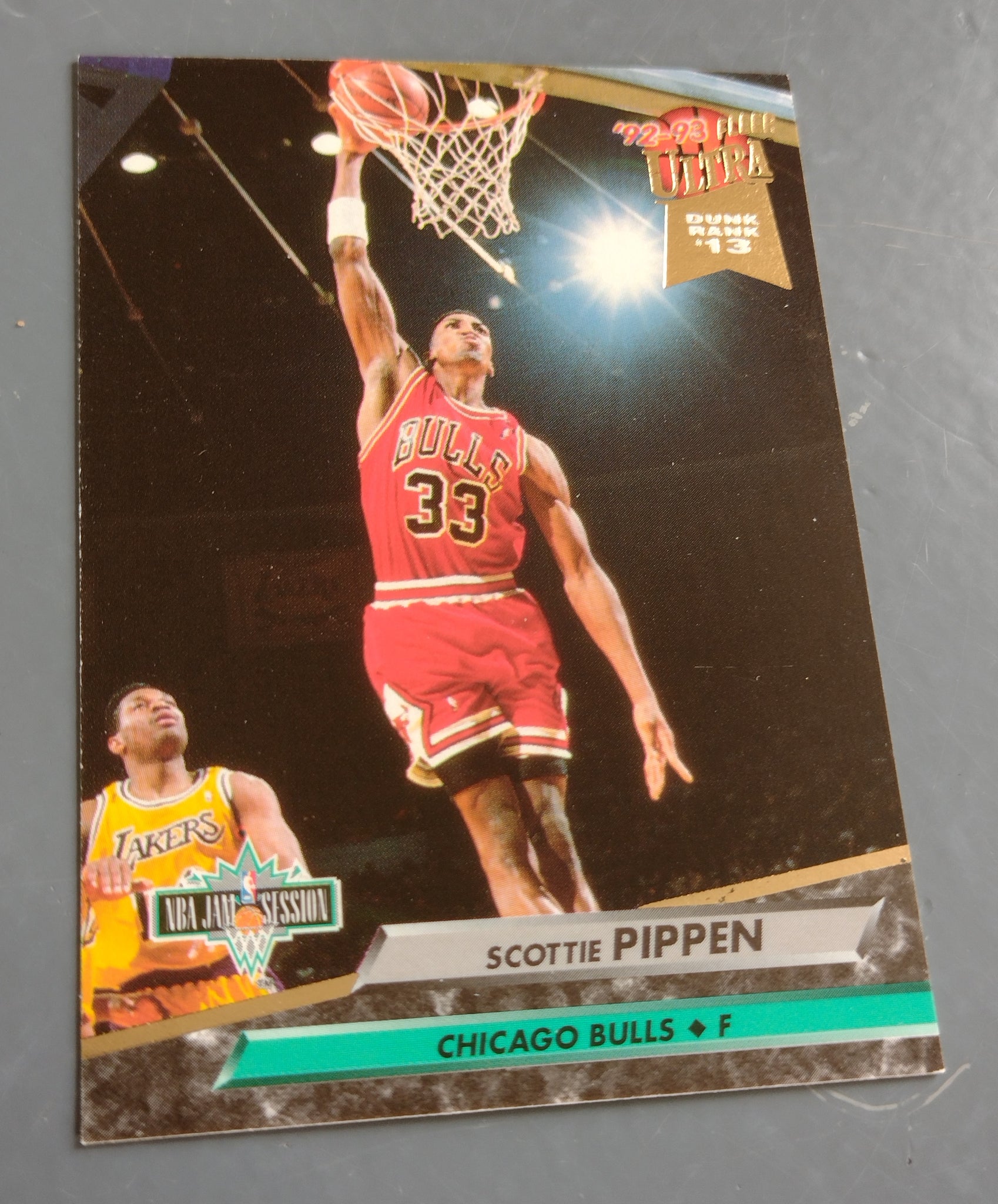 1992-93 Fleer Ultra Scottie Pippen #213 Trading Card