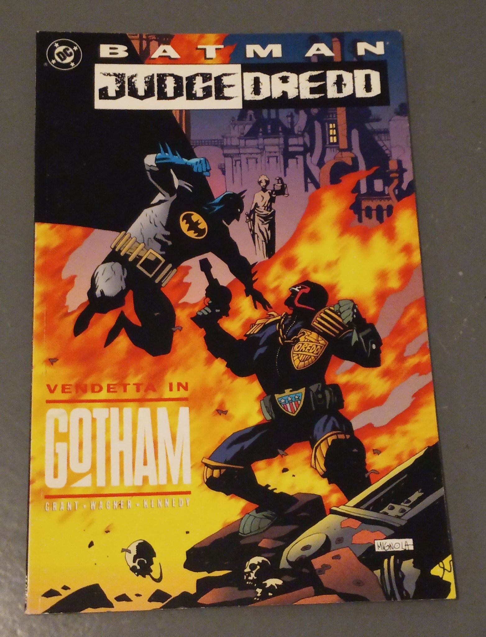 Batman Judge Dredd Vendetta in Gotham VF/NM